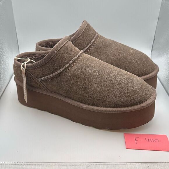 CUSHIONAIRE Women's Huggy Genuine Suede Cozy Mule Platform SIZE 10 TAUPE NEW - Picture 1 of 7